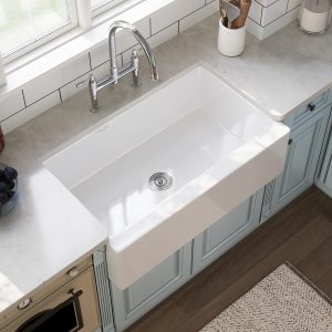 DeerValley DV-1K0259 33" L x 20" W White Farmhouse Kitchen Sink, Fireclay Apron Front Farm Sink with Sink Grid & Basket Strainer